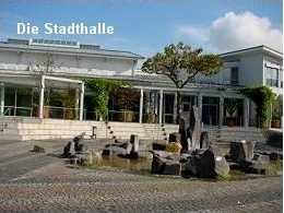 Außenansicht der Stadthalle Gernsheim, Veranstaltungsort der Modellbahnbörse.